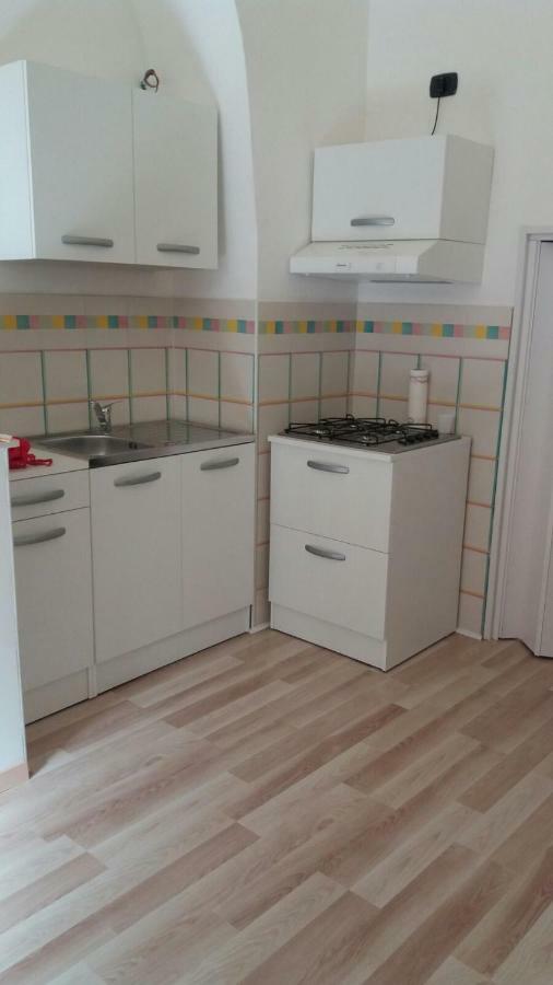 Happy Sunday Apartment Trani Bagian luar foto