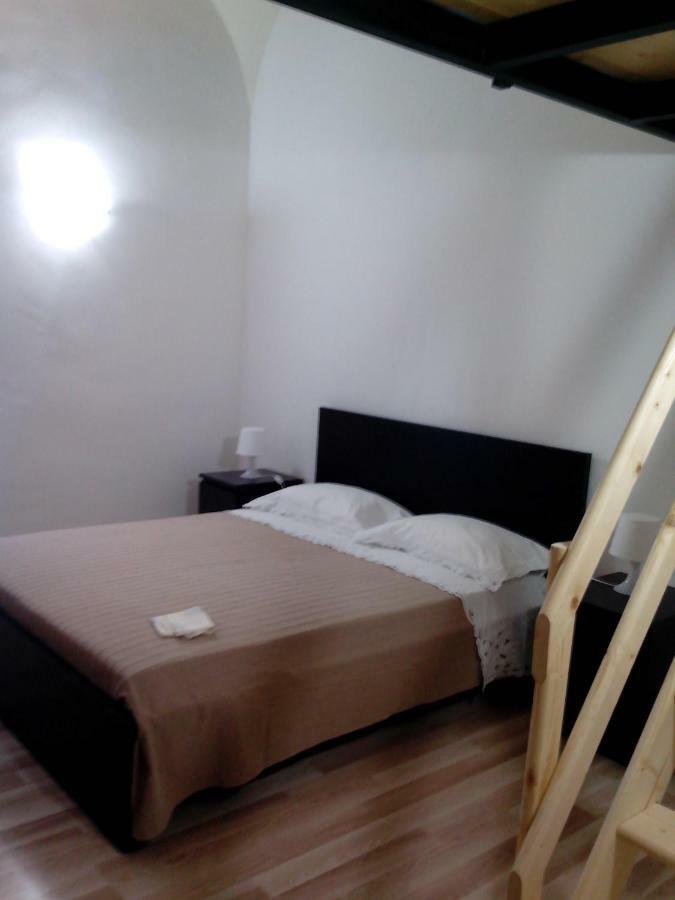 Happy Sunday Apartment Trani Bagian luar foto