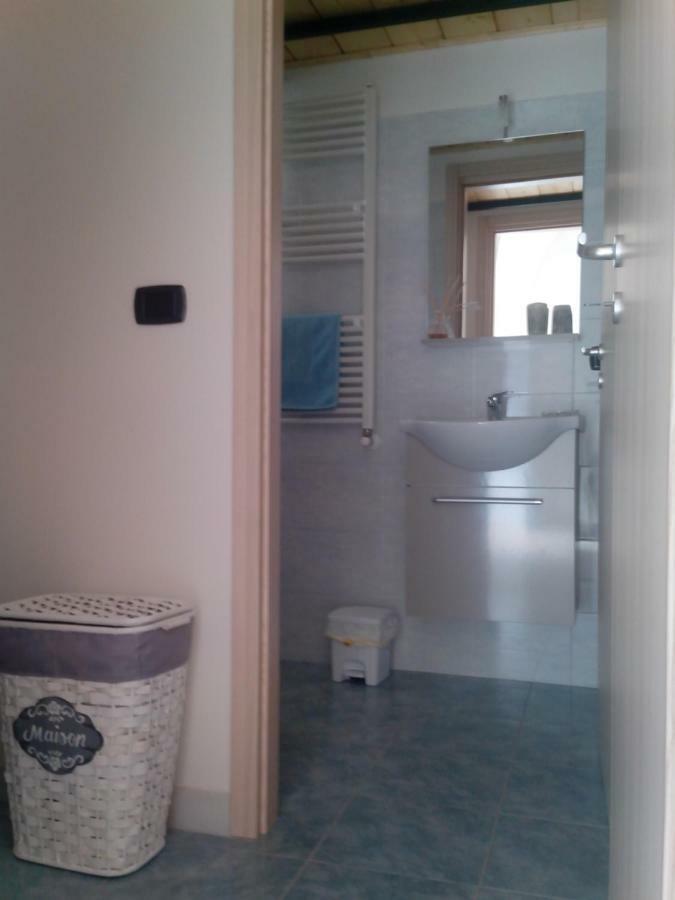 Happy Sunday Apartment Trani Bagian luar foto