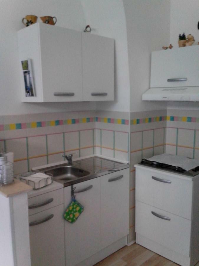 Happy Sunday Apartment Trani Bagian luar foto