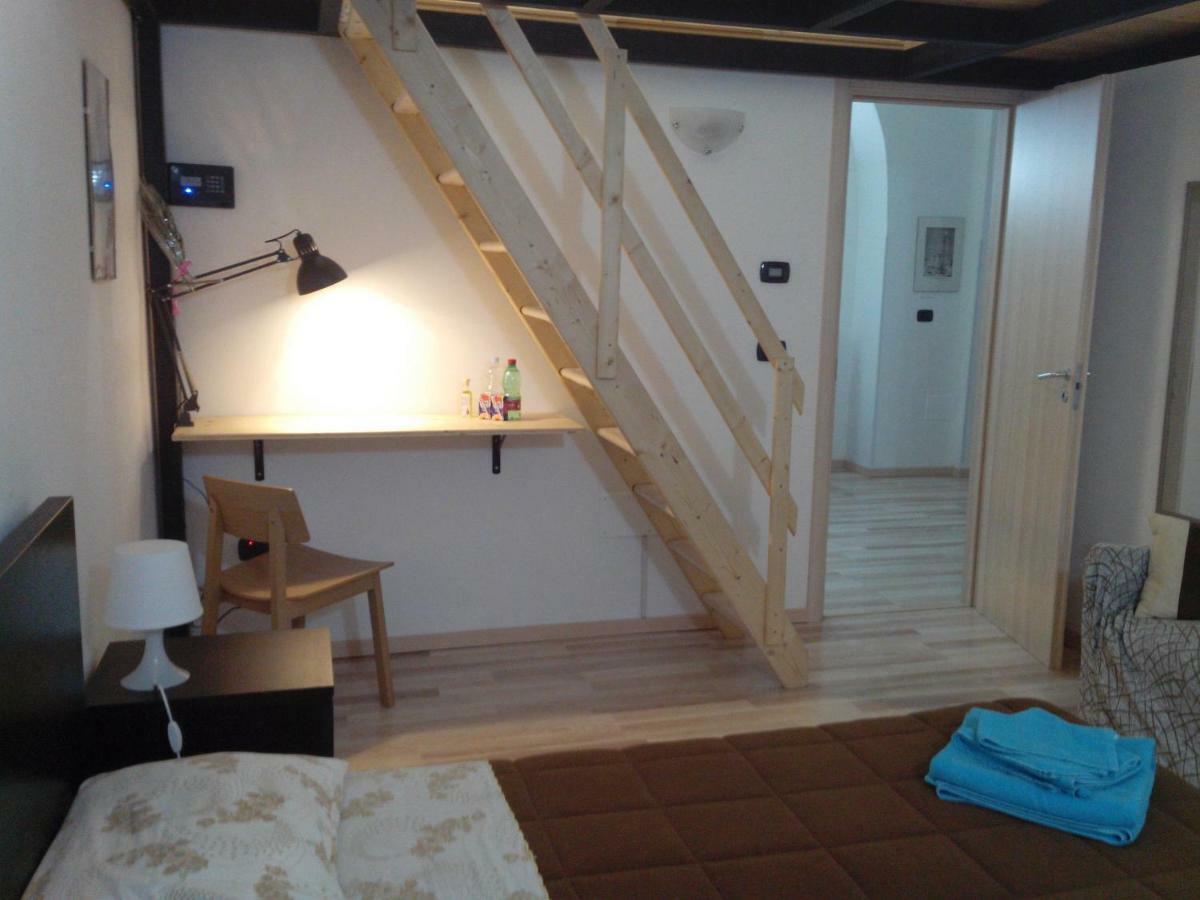 Happy Sunday Apartment Trani Bagian luar foto